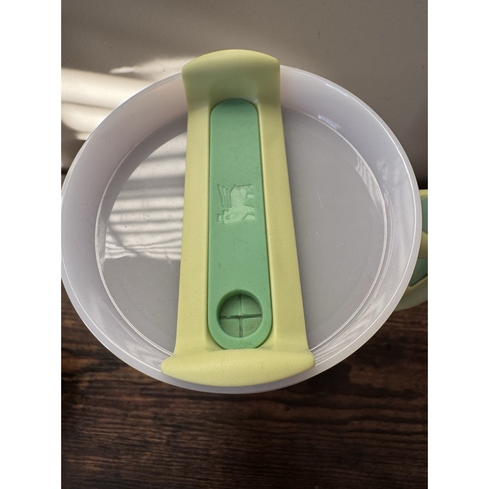 New Stanley 40 oz Stainless Steel Quencher H2.0 FlowState Green Cup Tumbler - Picture 7 of 9